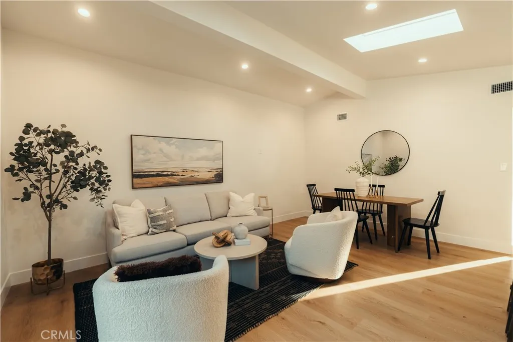 13670 Garrick Avenue, Sylmar, California 91342 home-pic-5